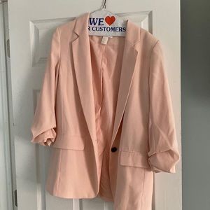 Light pink long blazer w/gathered sleeve sz 10 H&M